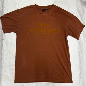 Deus Ex Machina Spurs Tee Tan Medium